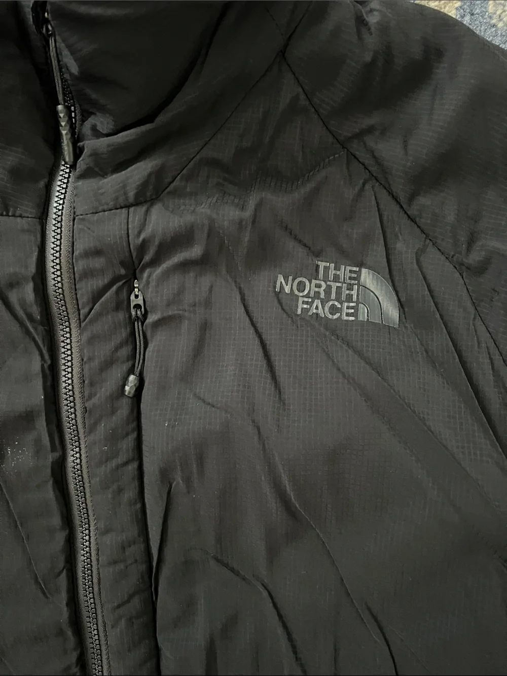The North Face Black Men's Insulated Puffer Jacket - Picture 2 of 8